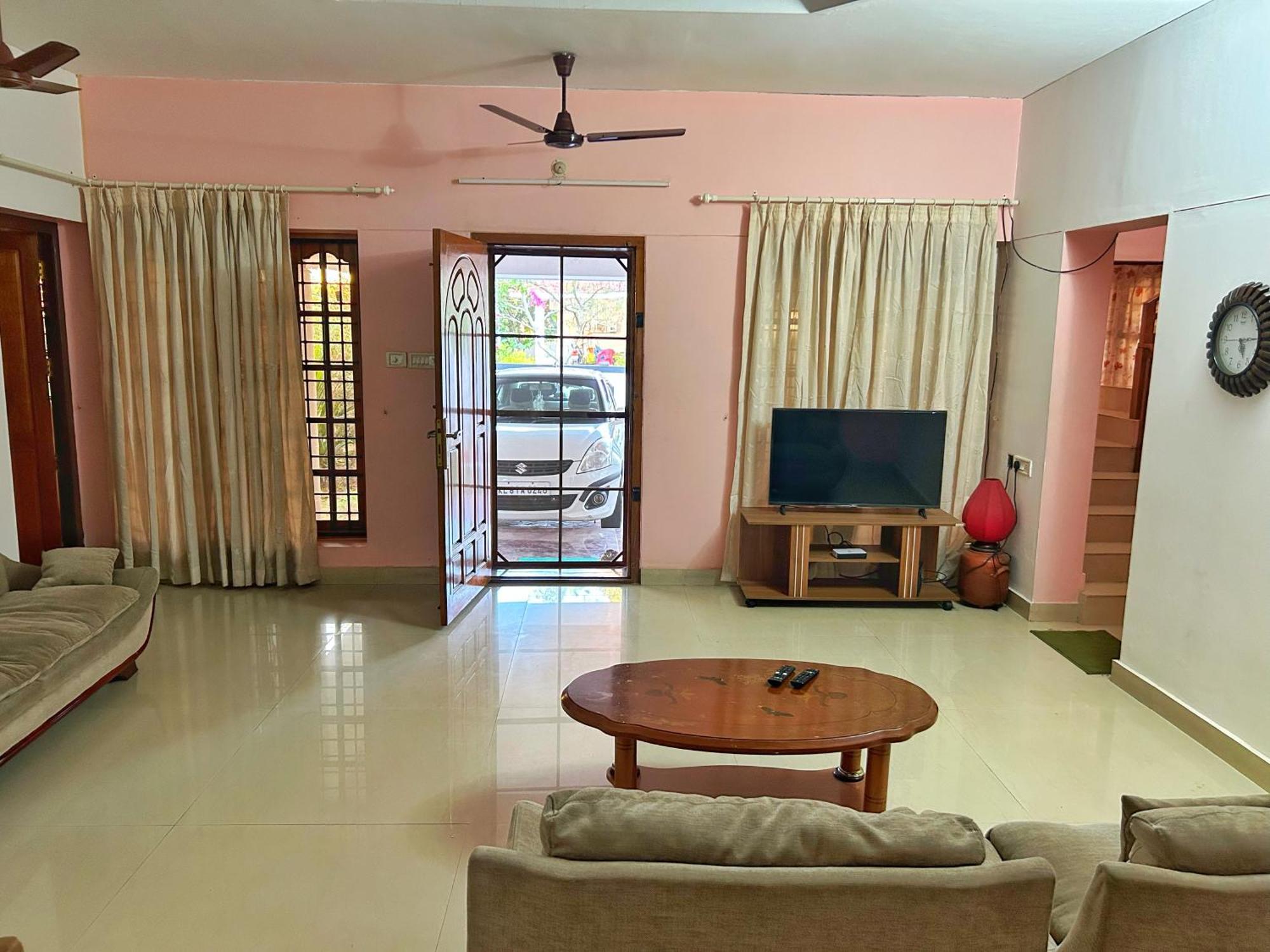 La Casa Trivandrum 4 Bhk Ac Luxury Villa At City Centre, Just 6 Kms To Airport Тривандрум Экстерьер фото