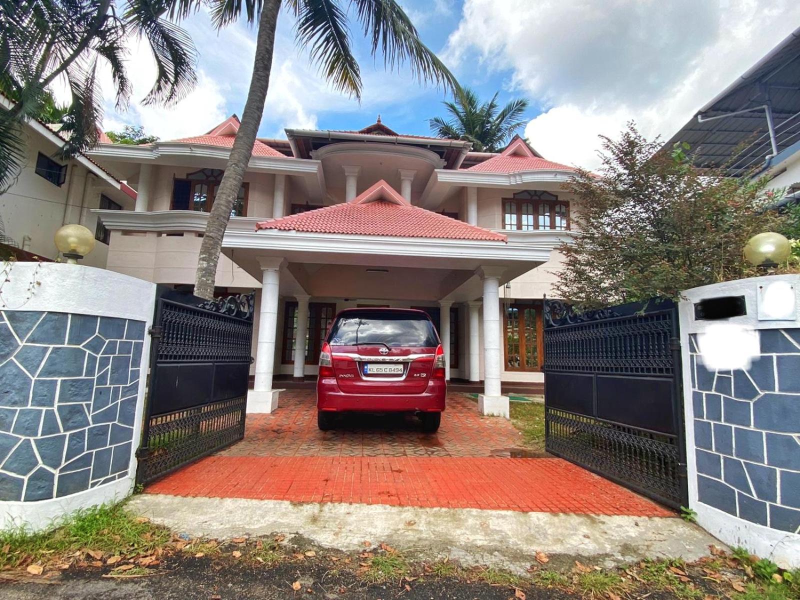 La Casa Trivandrum 4 Bhk Ac Luxury Villa At City Centre, Just 6 Kms To Airport Тривандрум Экстерьер фото