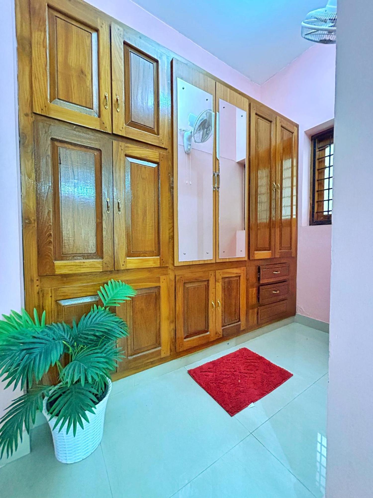La Casa Trivandrum 4 Bhk Ac Luxury Villa At City Centre, Just 6 Kms To Airport Тривандрум Экстерьер фото