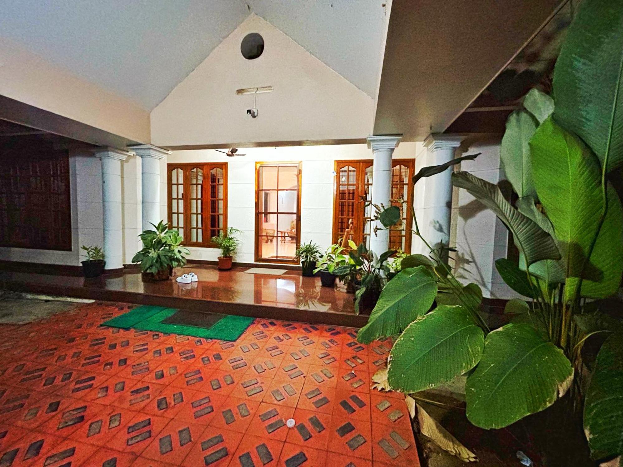 La Casa Trivandrum 4 Bhk Ac Luxury Villa At City Centre, Just 6 Kms To Airport Тривандрум Экстерьер фото