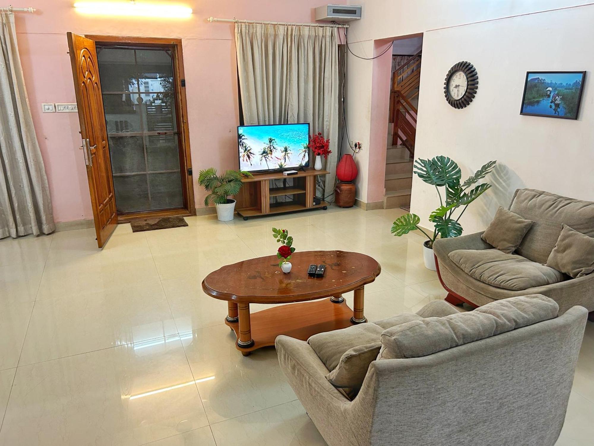 La Casa Trivandrum 4 Bhk Ac Luxury Villa At City Centre, Just 6 Kms To Airport Тривандрум Экстерьер фото