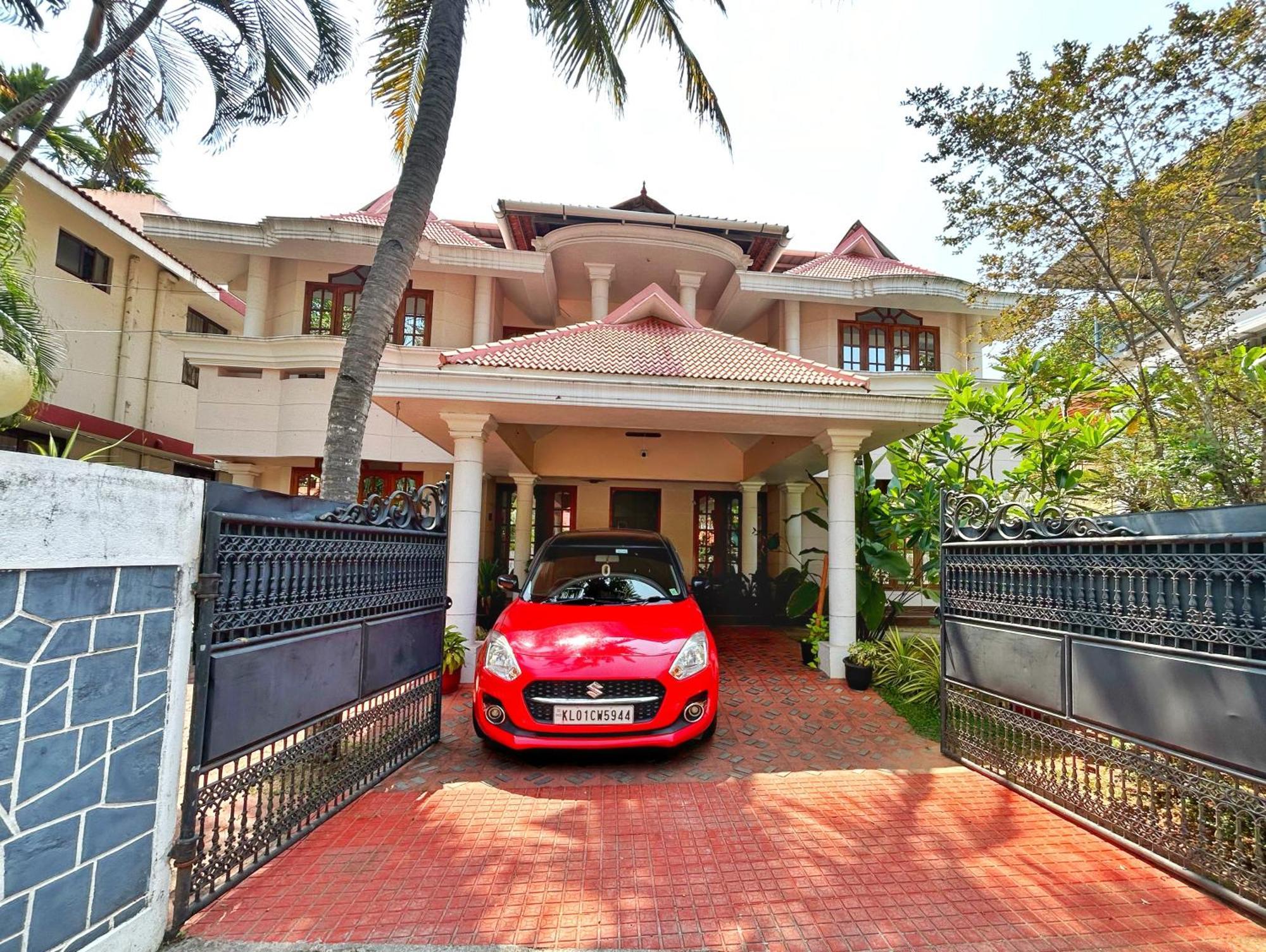 La Casa Trivandrum 4 Bhk Ac Luxury Villa At City Centre, Just 6 Kms To Airport Тривандрум Экстерьер фото